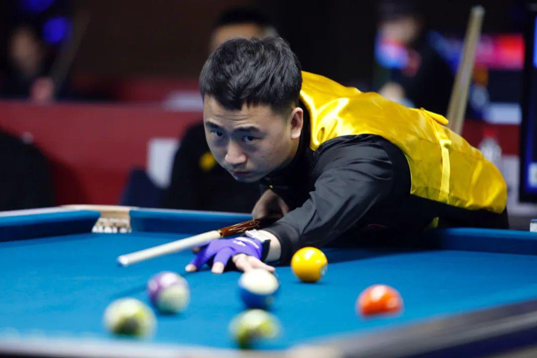 映出太阳近 映出太阳近